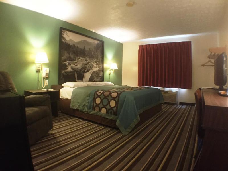 Executive East Syracuse Hotel Exterior foto
